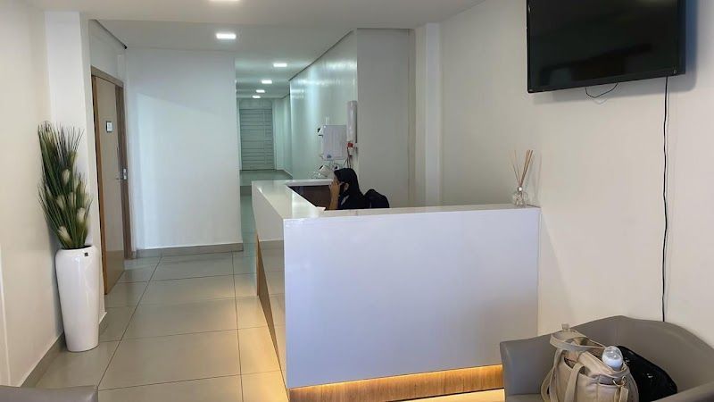 Dra. Amanda Borges | Dentista 24 Horas em Goiânia
