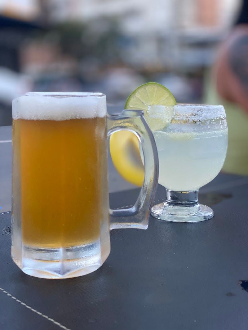 Manda + UMA BAR