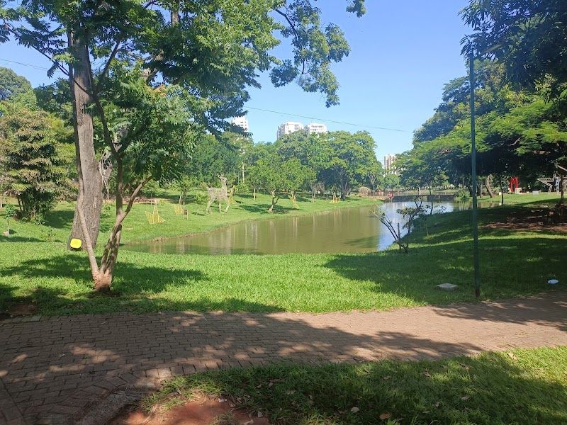Parque Lago das Rosas
