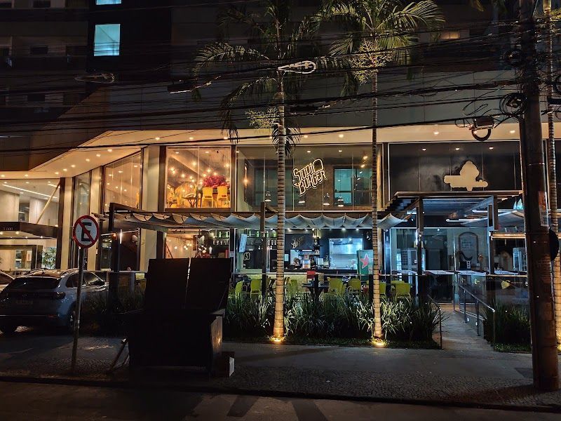 Studio Burger