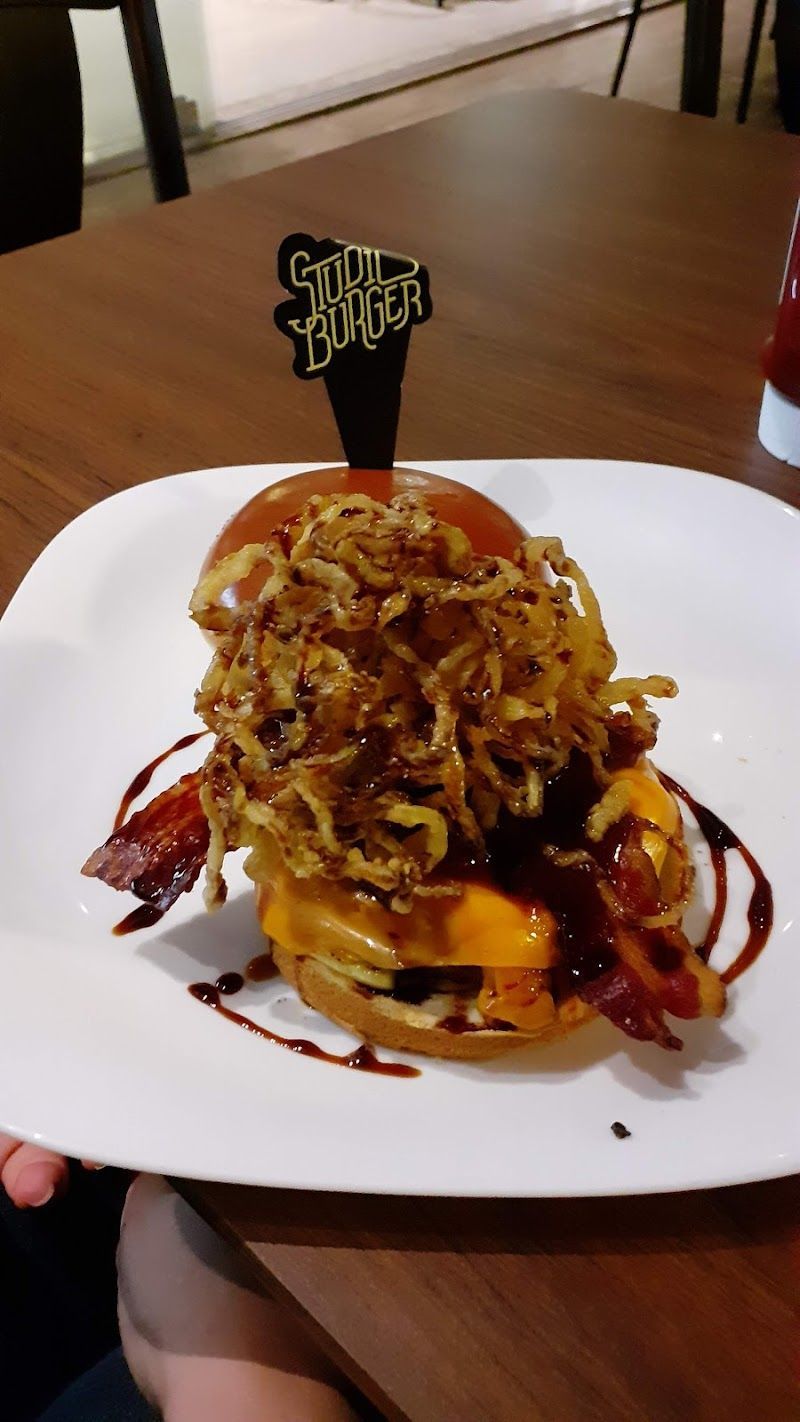 Studio Burger