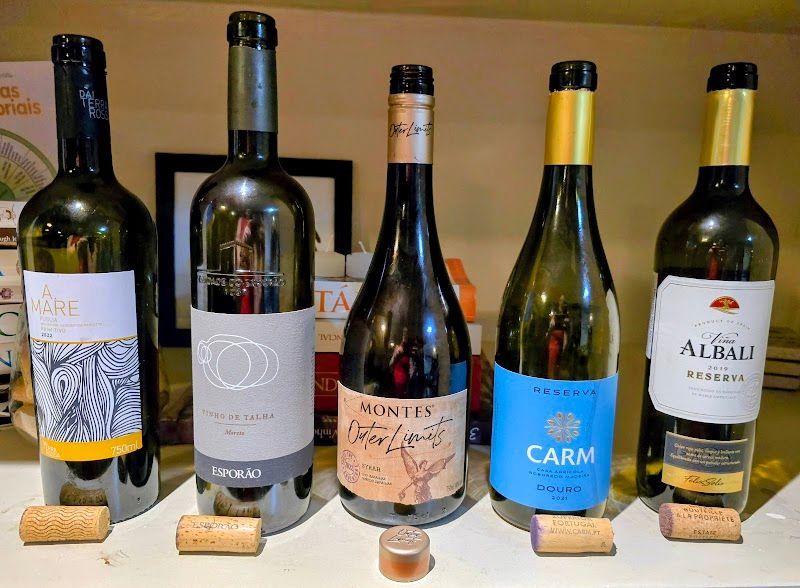 Vinoteca Escola de Vinhos e Adega